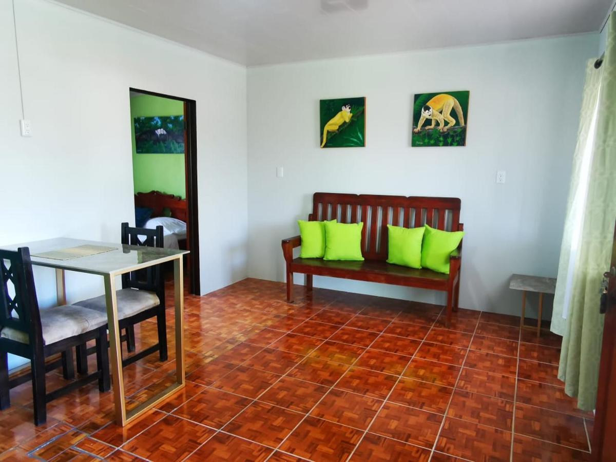 The Corner Airbnb Пуэрто-Хименес Экстерьер фото