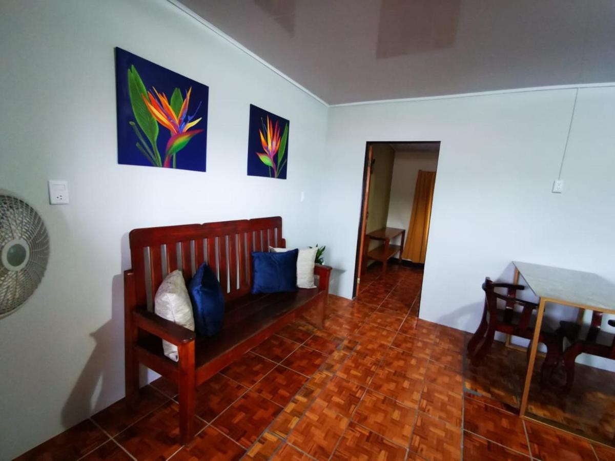 The Corner Airbnb Пуэрто-Хименес Экстерьер фото