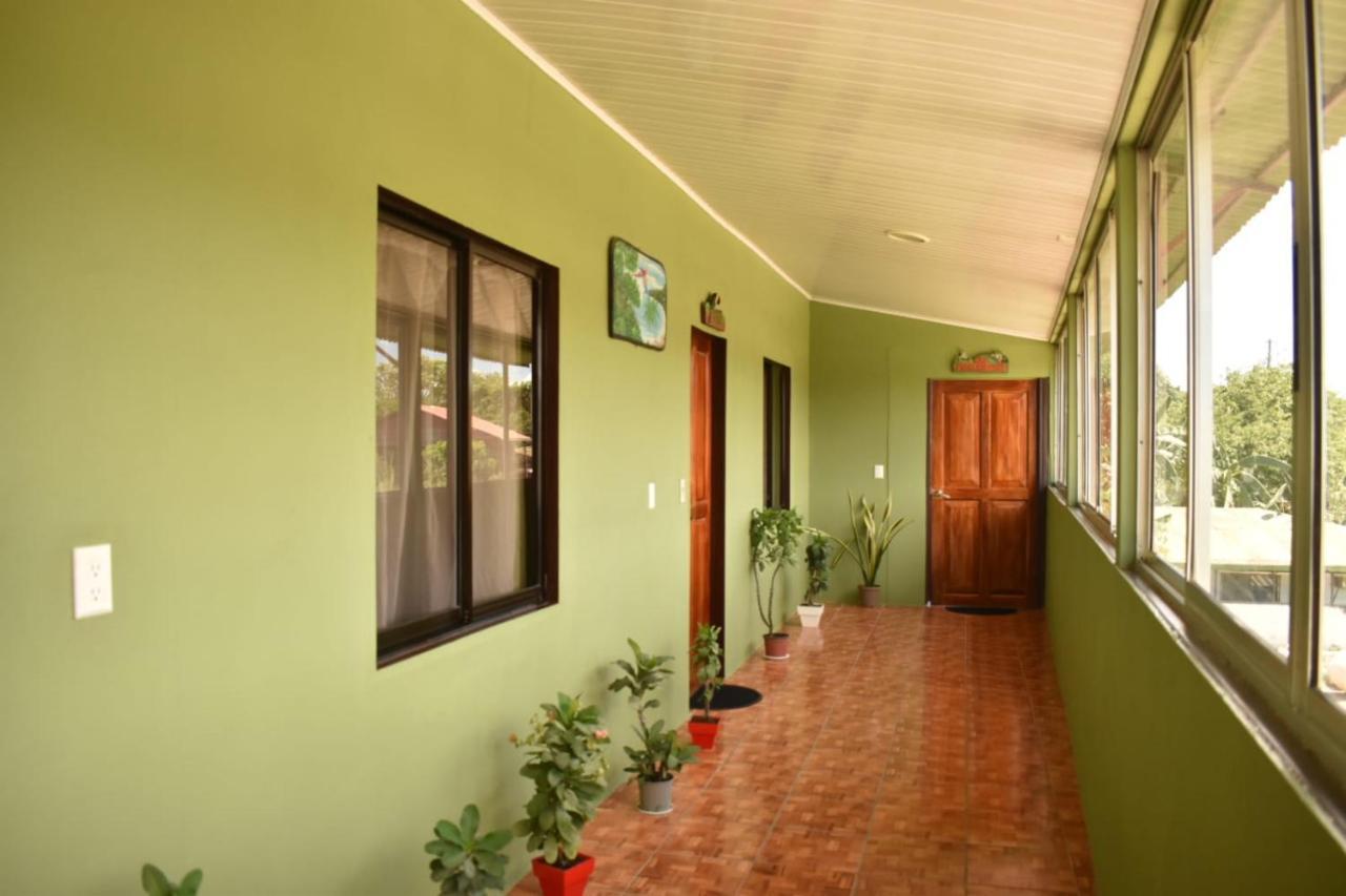 The Corner Airbnb Пуэрто-Хименес Экстерьер фото