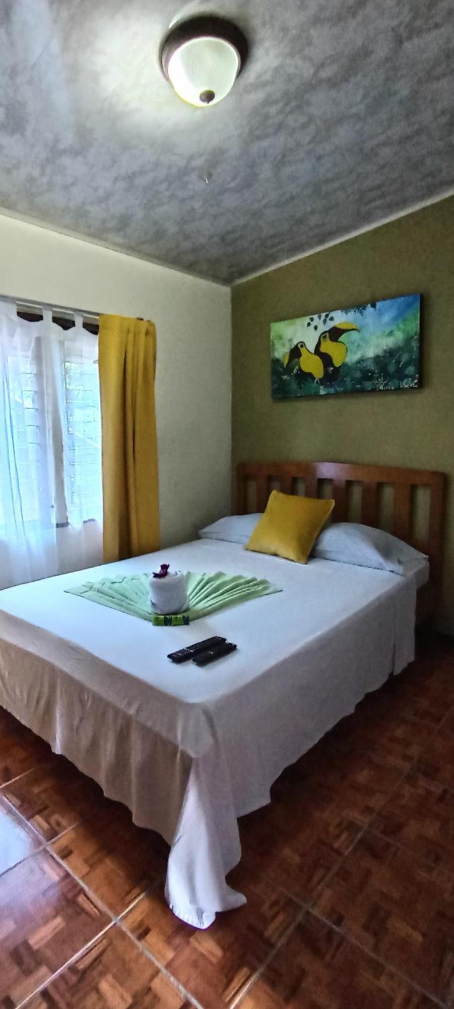 The Corner Airbnb Пуэрто-Хименес Номер фото